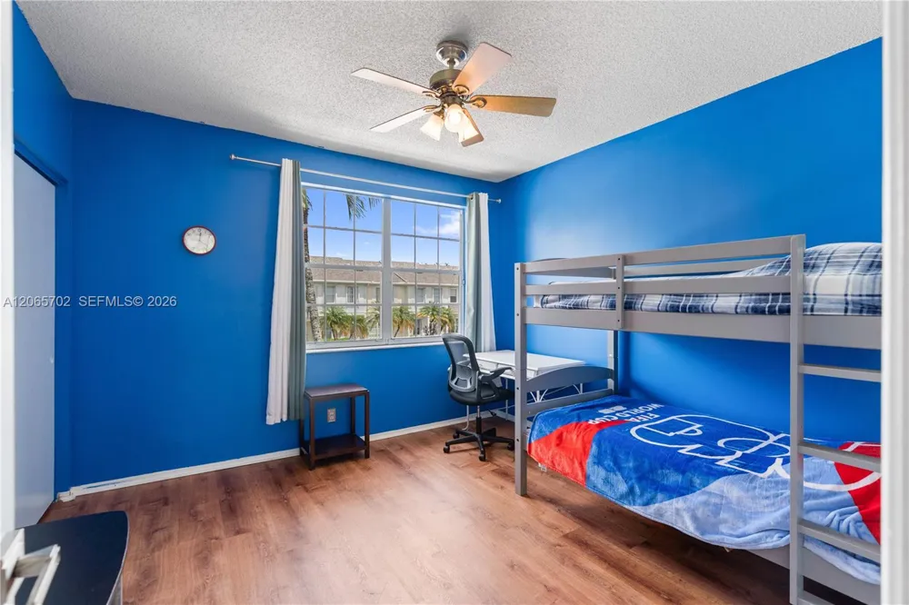 38 Truman Dr Weston, FL 33326