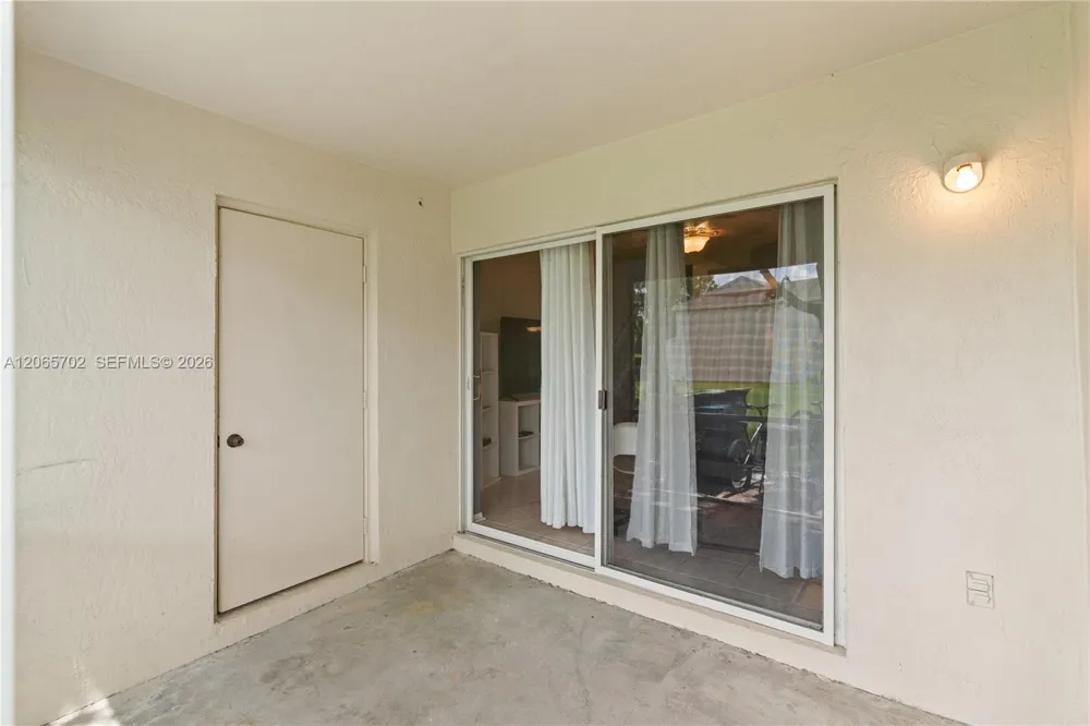 38 Truman Dr Weston, FL 33326