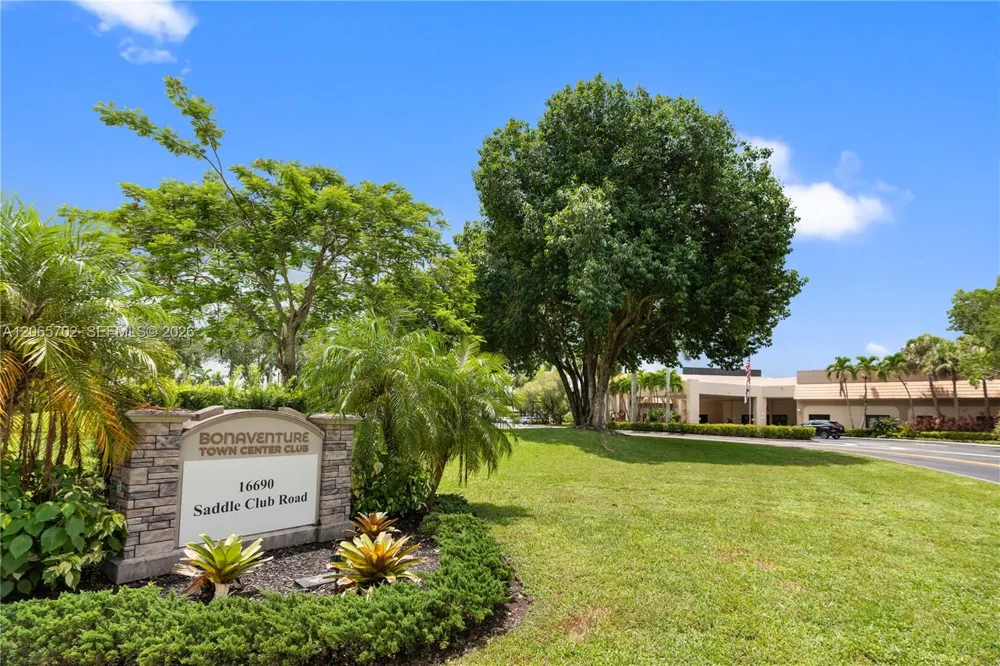 38 Truman Dr Weston, FL 33326