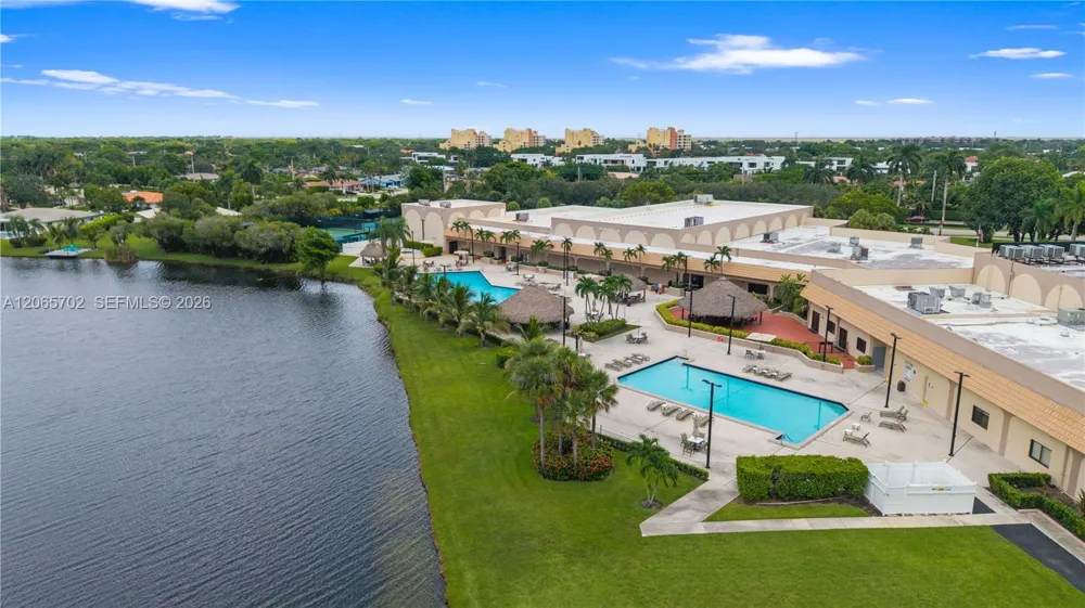 38 Truman Dr Weston, FL 33326