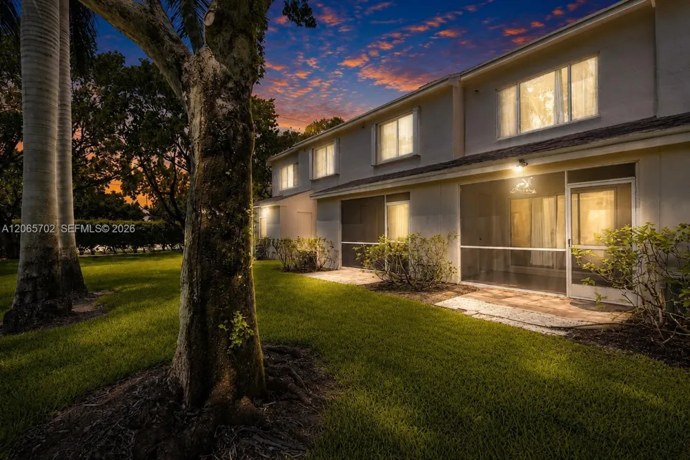 38 Truman Dr Weston, FL 33326