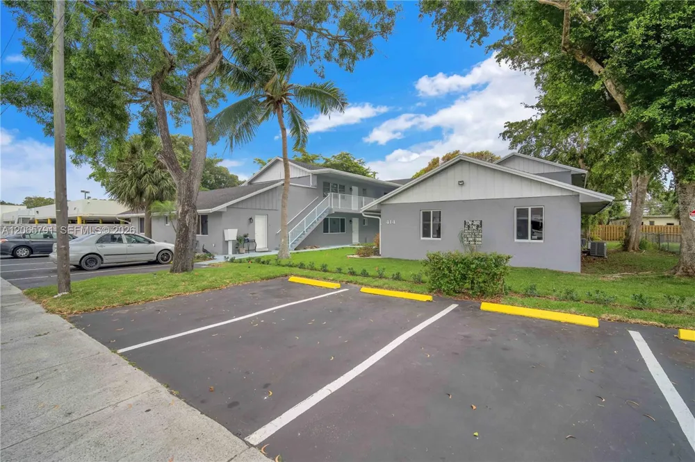 414 SE 14th St #3 Fort Lauderdale, FL 33316