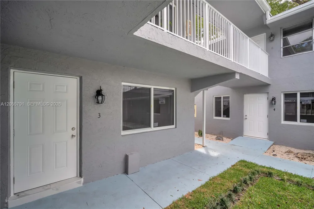 414 SE 14th St #3 Fort Lauderdale, FL 33316