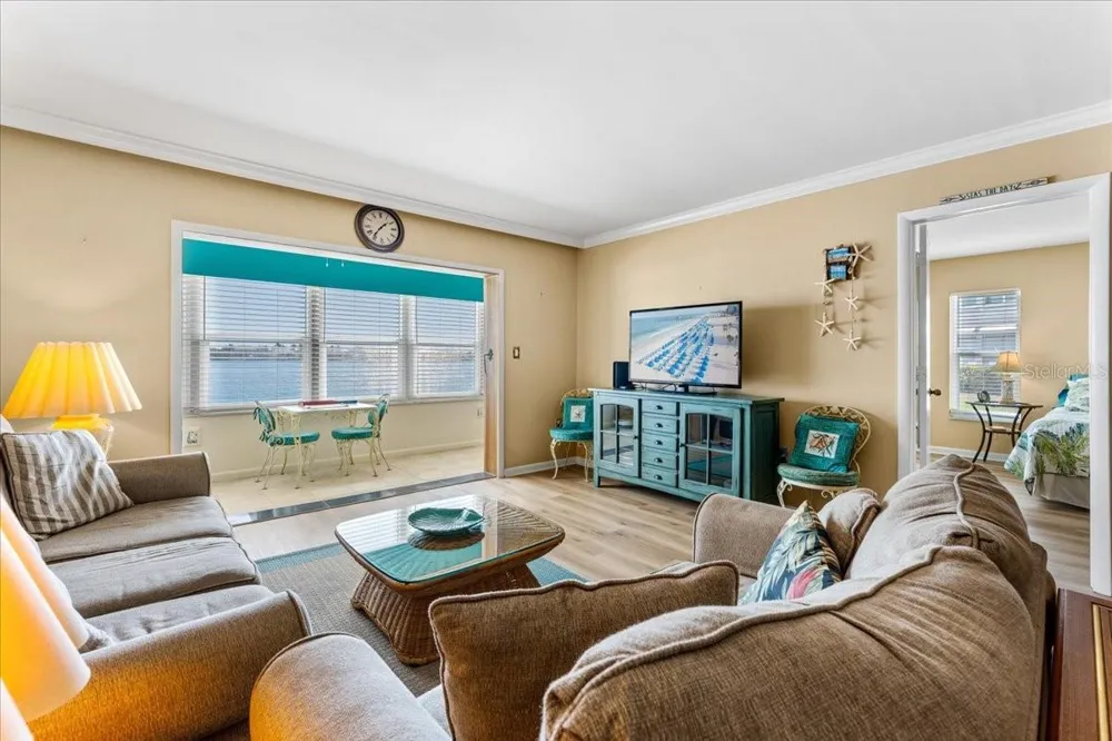 5020 BRITTANY DRIVE S #118 St Petersburg, FL 33715