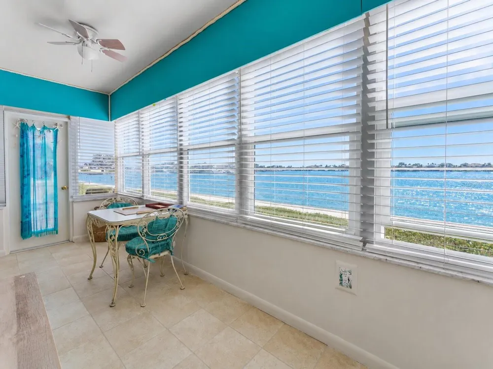 5020 BRITTANY DRIVE S #118 St Petersburg, FL 33715
