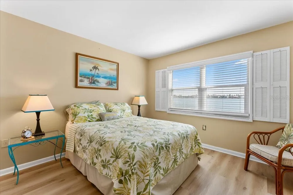 5020 BRITTANY DRIVE S #118 St Petersburg, FL 33715
