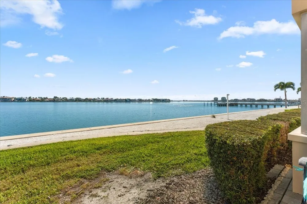 5020 BRITTANY DRIVE S #118 St Petersburg, FL 33715