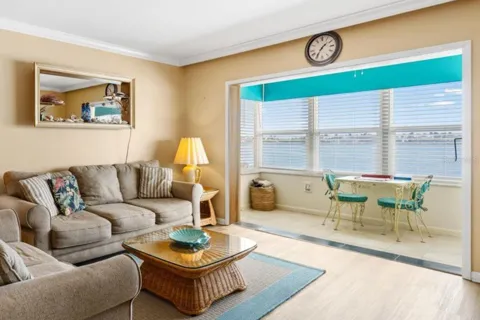 5020 BRITTANY DRIVE S #118