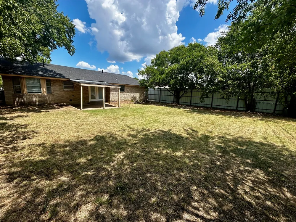 5908 Derek Drive Watauga, TX 76148