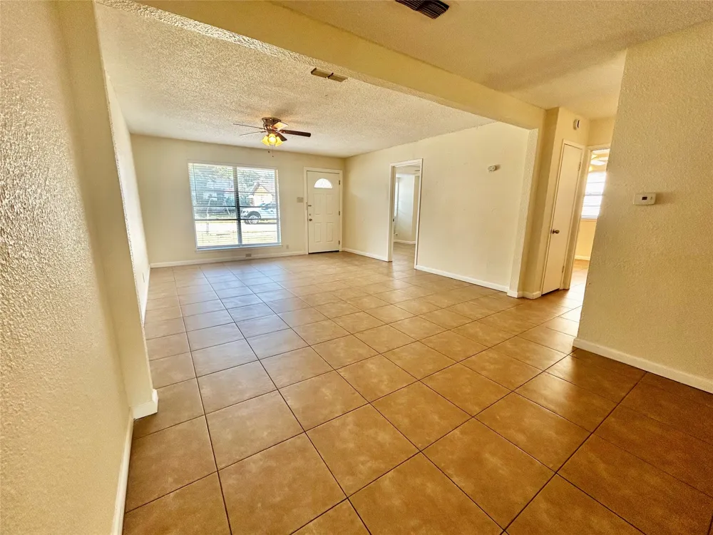 5908 Derek Drive Watauga, TX 76148
