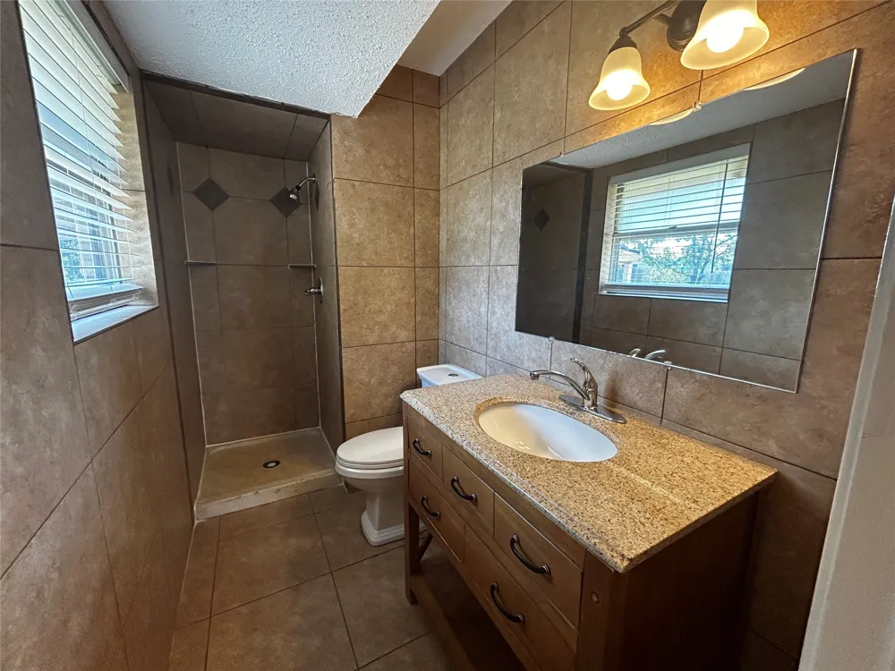 5908 Derek Drive Watauga, TX 76148