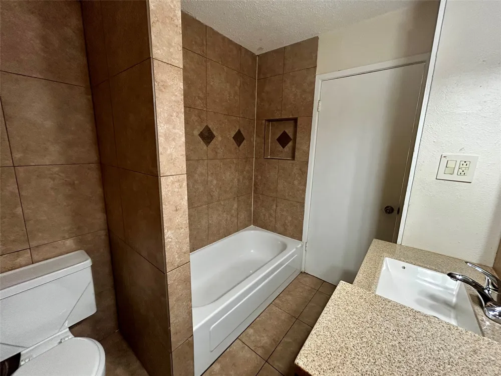 5908 Derek Drive Watauga, TX 76148
