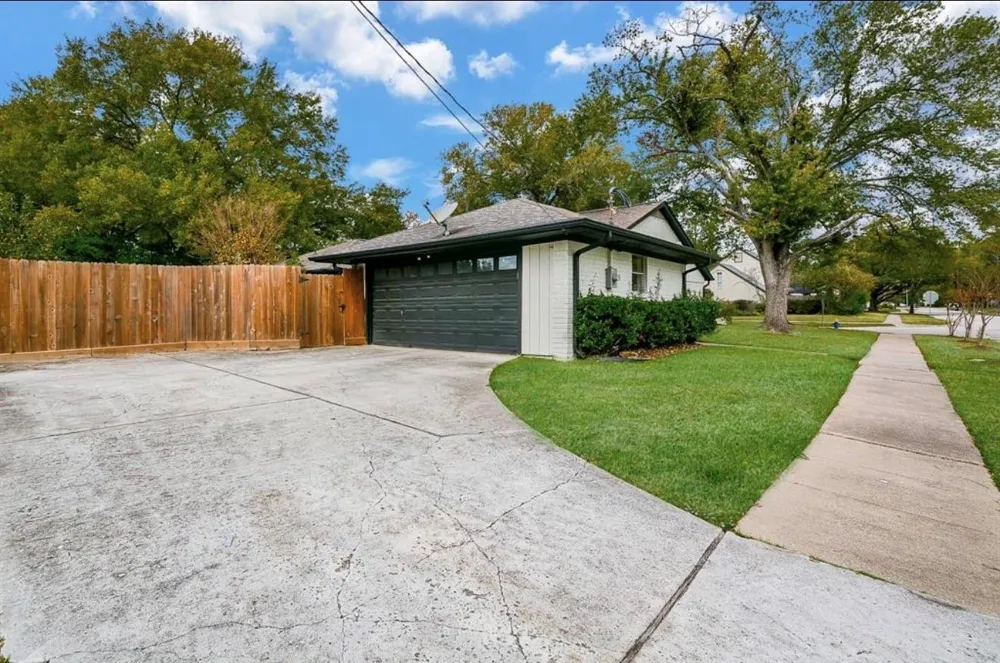 10603 Riverview Drive Houston, TX 77042