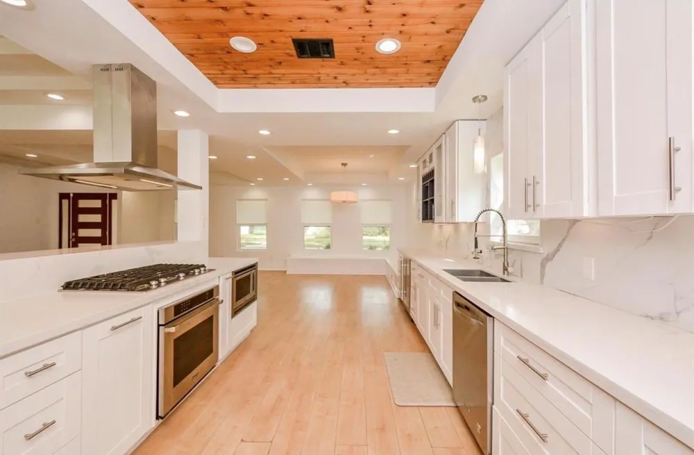 10603 Riverview Drive Houston, TX 77042