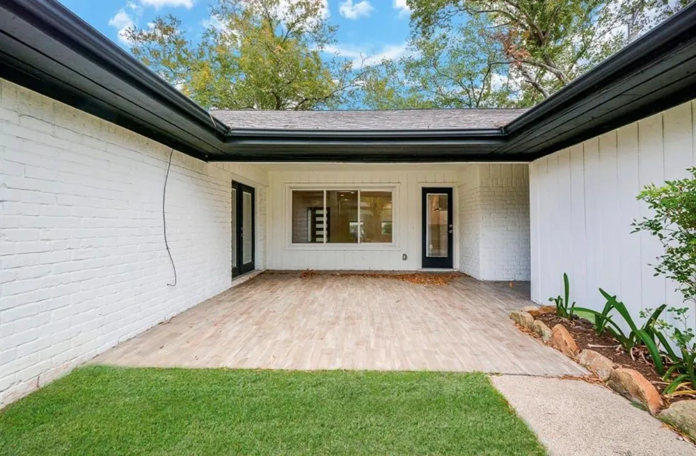 10603 Riverview Drive Houston, TX 77042