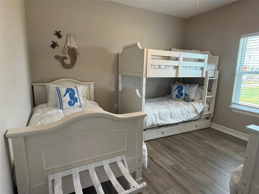528 Thunder Road Surfside Beach, TX 77541