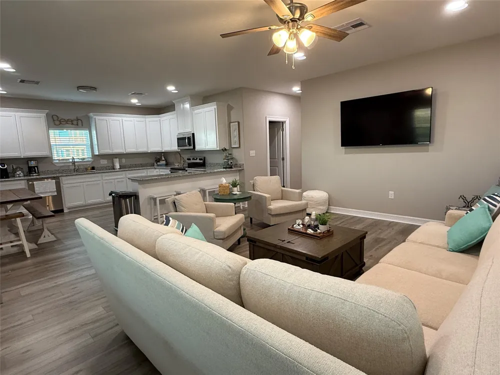 528 Thunder Road Surfside Beach, TX 77541
