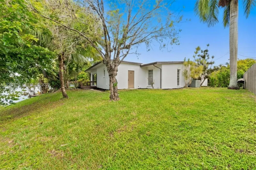 1905 NW 62nd Ter Margate, FL 33063