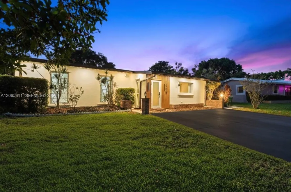 1905 NW 62nd Ter Margate, FL 33063