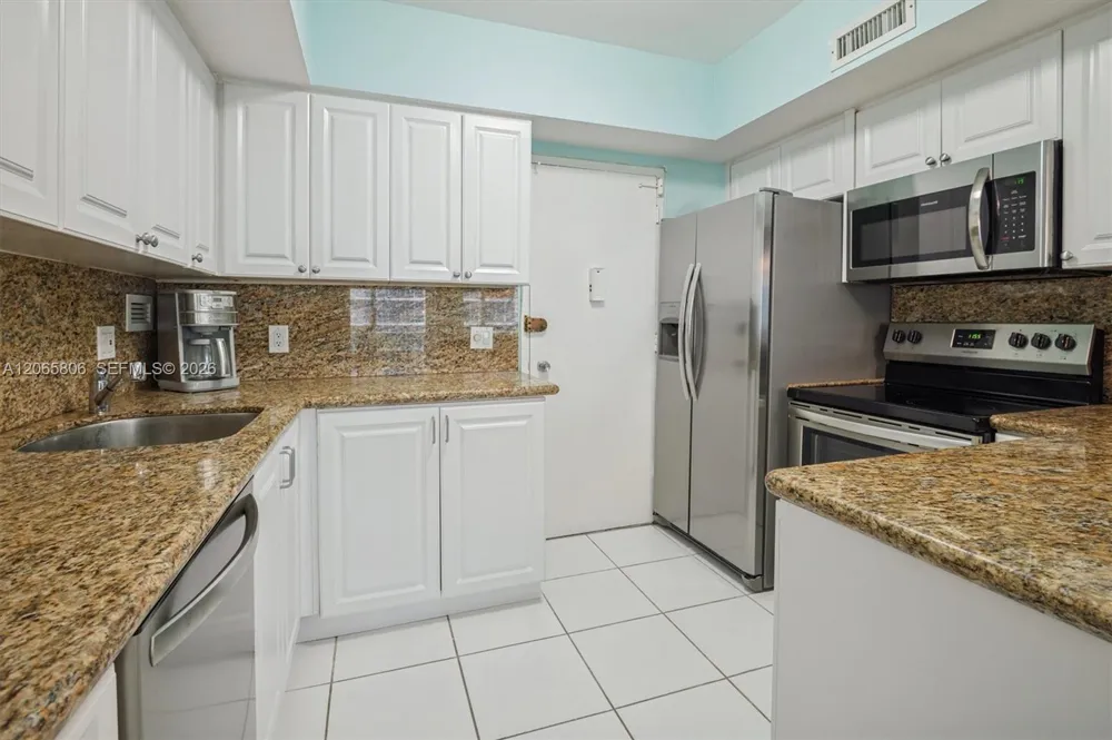 3505 S Ocean Dr #1208 Hollywood, FL 33019