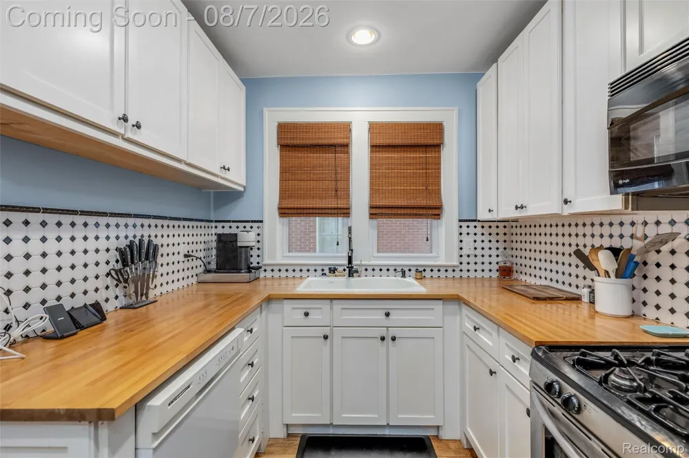 1007 E 6th Street Royal Oak City, MI 48067