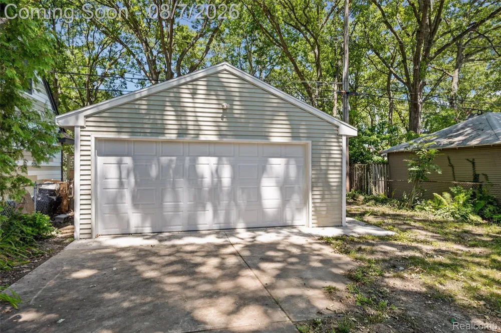 1007 E 6th Street Royal Oak City, MI 48067