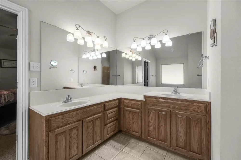 380 Lockwood Lane Weatherford, TX 76087