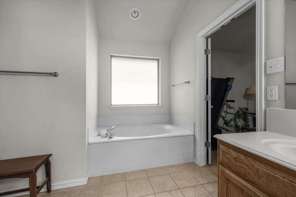 380 Lockwood Lane Weatherford, TX 76087