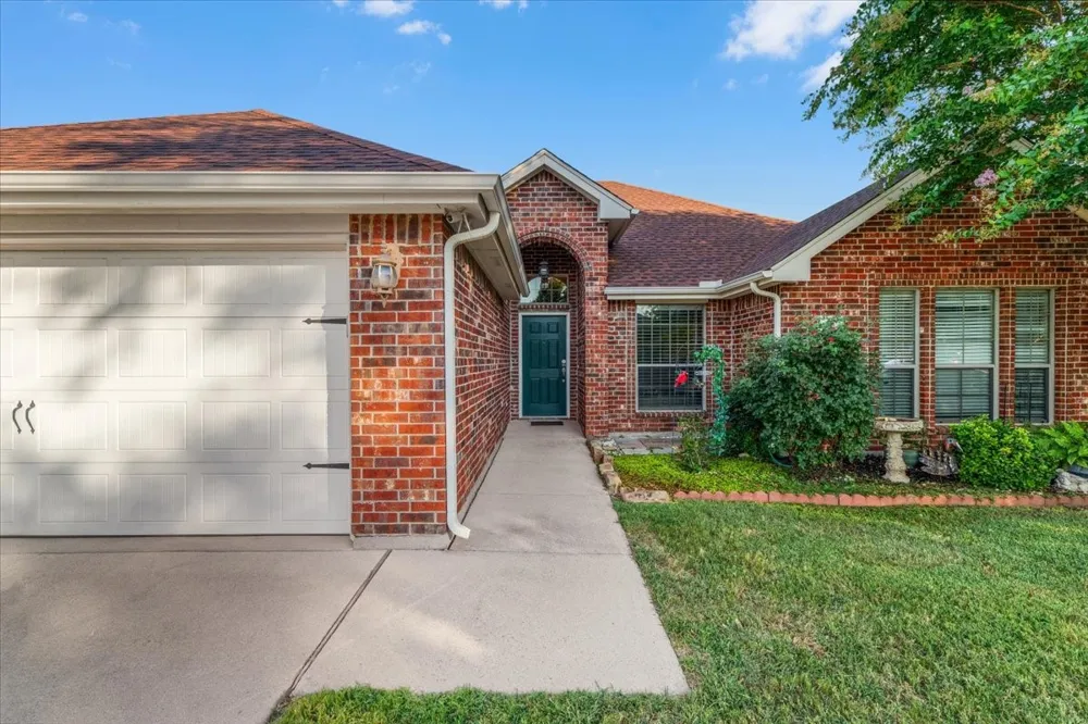 380 Lockwood Lane Weatherford, TX 76087