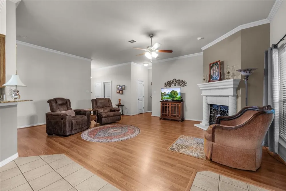 380 Lockwood Lane Weatherford, TX 76087