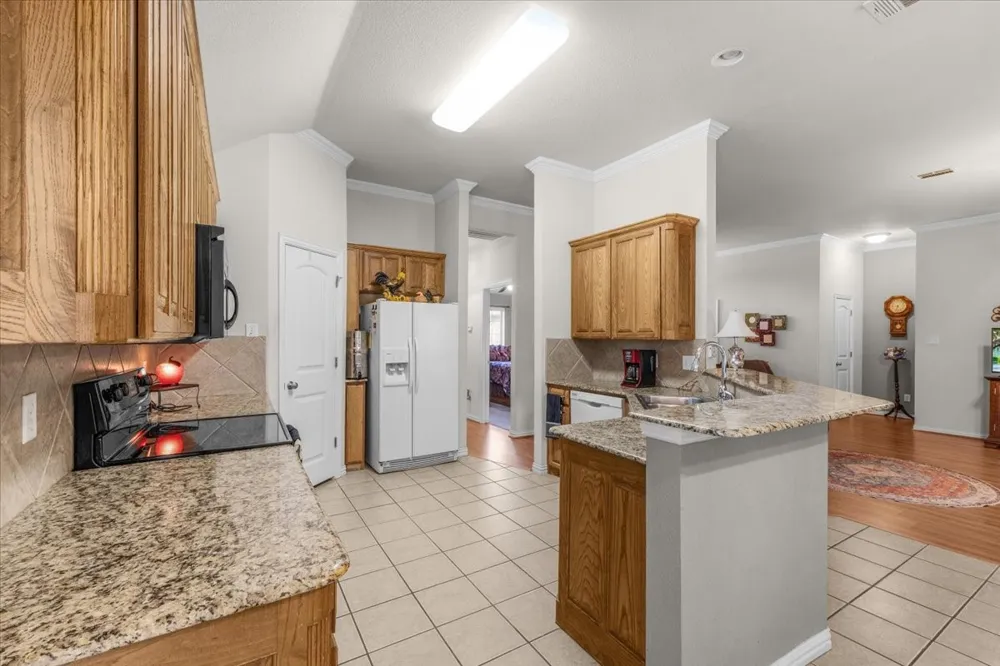 380 Lockwood Lane Weatherford, TX 76087