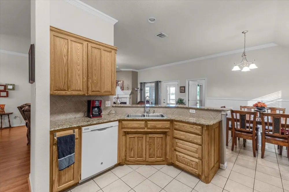 380 Lockwood Lane Weatherford, TX 76087