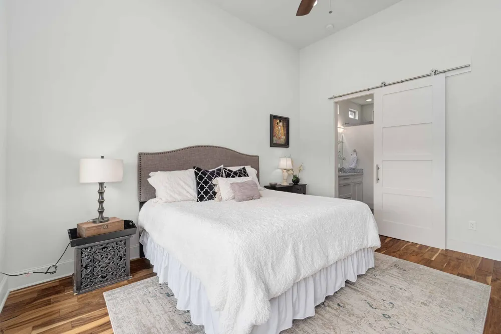 10129 Longhorn Skwy Dripping Springs, TX 78620