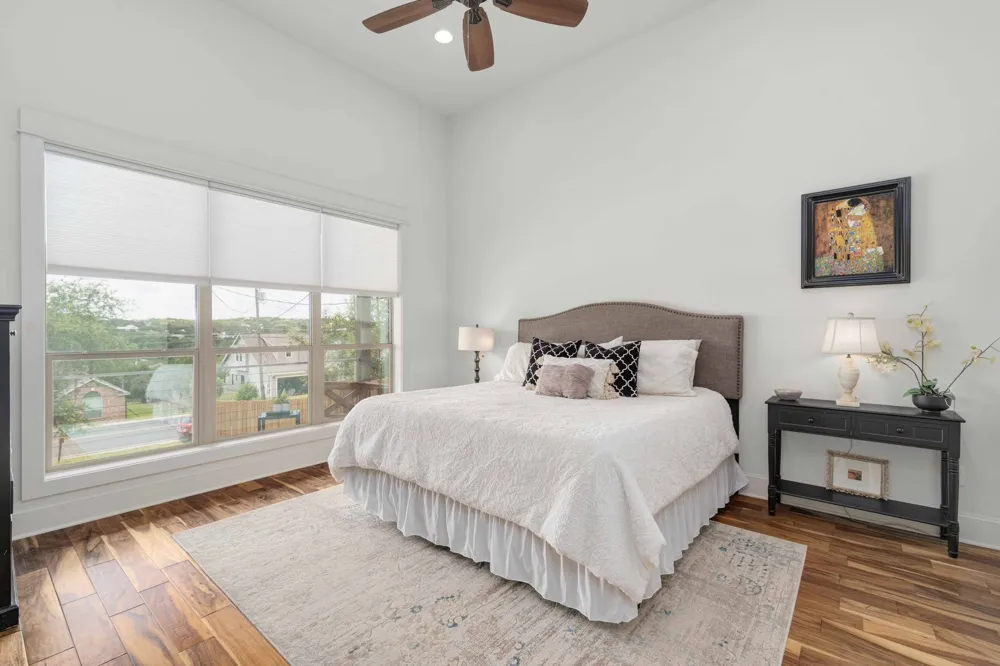 10129 Longhorn Skwy Dripping Springs, TX 78620