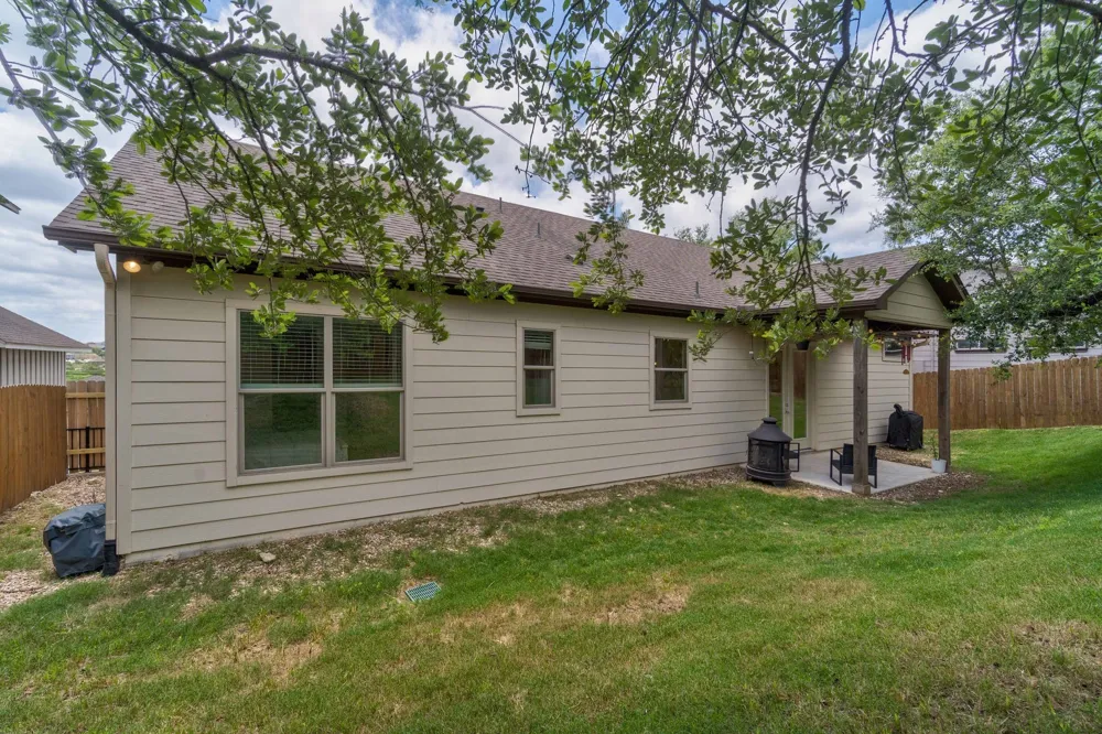 10129 Longhorn Skwy Dripping Springs, TX 78620