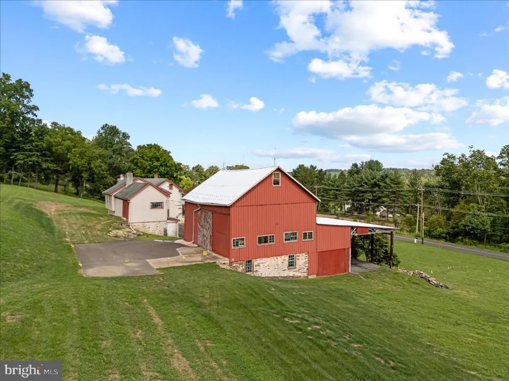 4099 CURLY HILL ROAD Doylestown, PA 18902