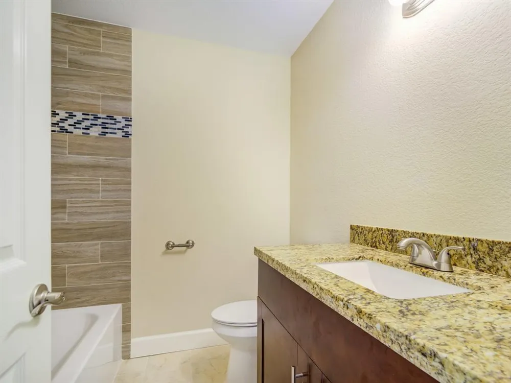 16626 Forest Bend Avenue Friendswood, TX 77546