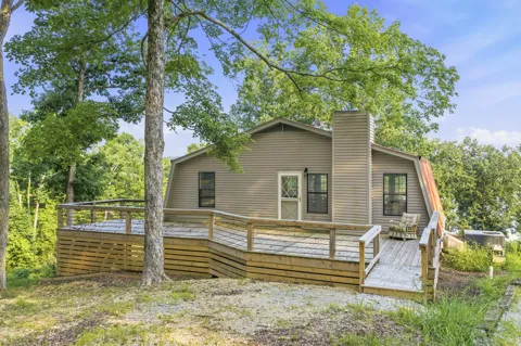 1124 Woodlawn Shores Rd