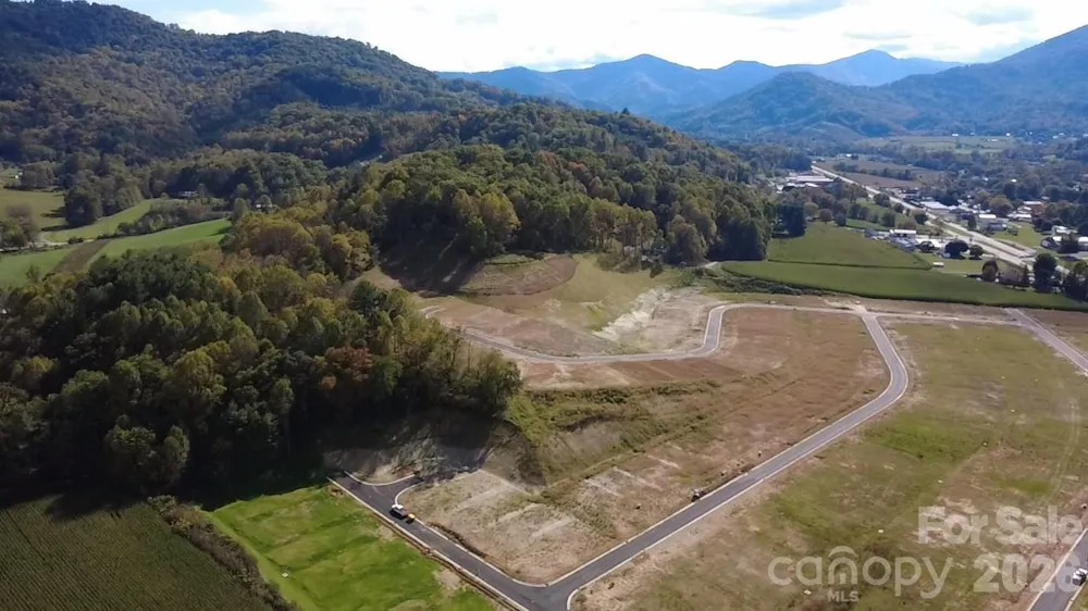 58 Laurel Pointe Drive Waynesville, NC 28785