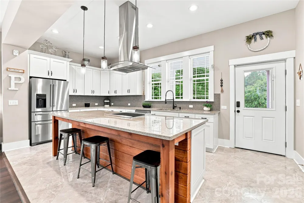 2348 Oak Grove Circle Midland, NC 28107