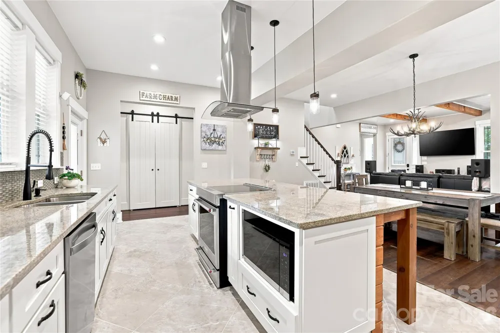 2348 Oak Grove Circle Midland, NC 28107