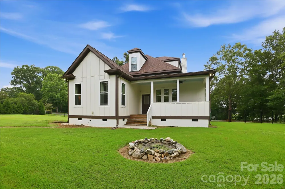 2348 Oak Grove Circle Midland, NC 28107