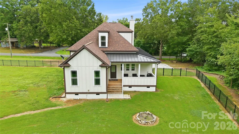 2348 Oak Grove Circle Midland, NC 28107