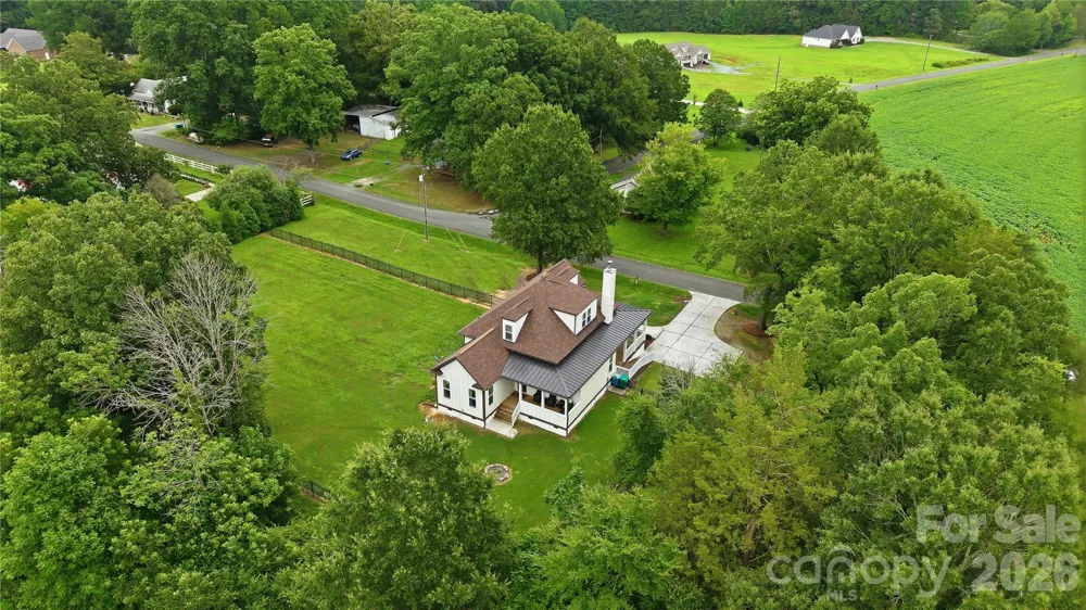 2348 Oak Grove Circle Midland, NC 28107