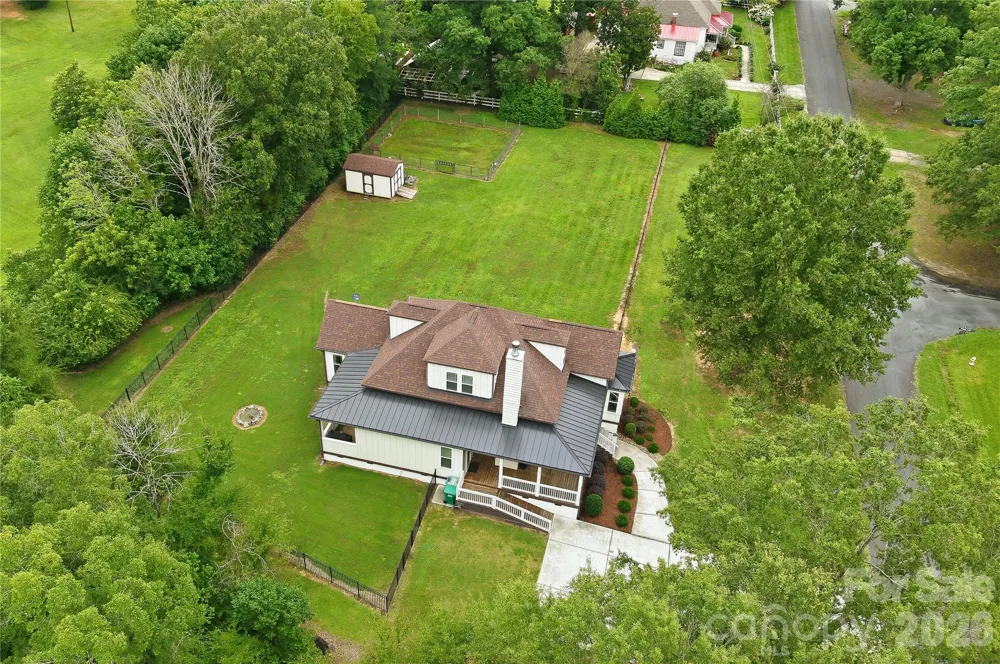 2348 Oak Grove Circle Midland, NC 28107
