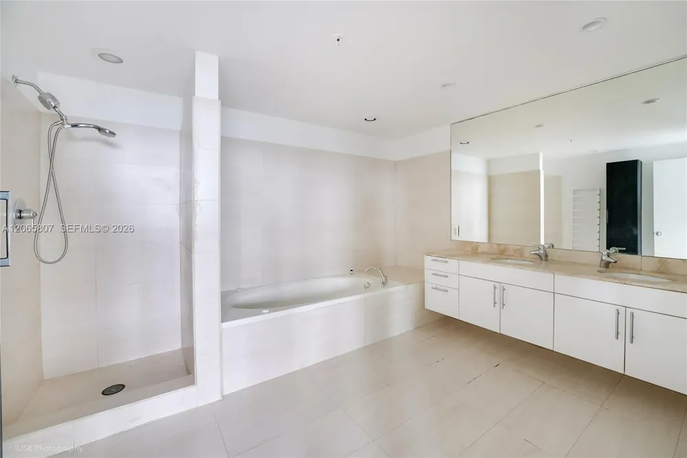 7929 West Dr #1001 North Bay Village, FL 33141