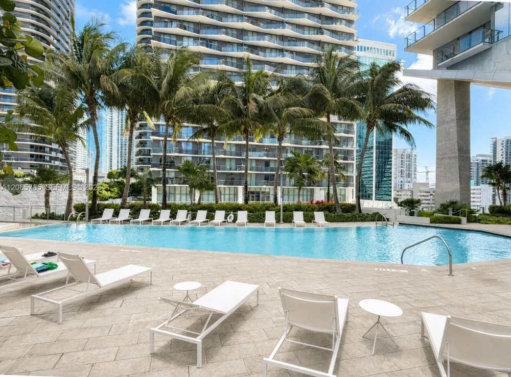 88 SW 7th St #1908 Miami, FL 33130