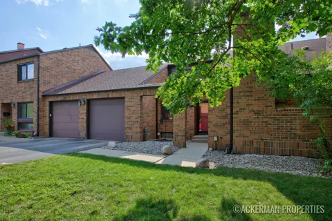 200 Heritage Commons Street SE