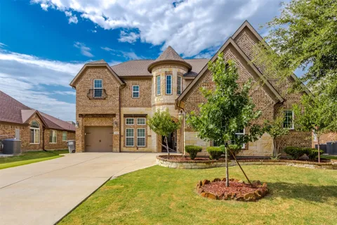 2545 Lakebend Drive