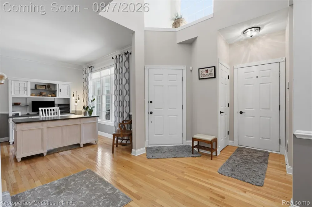 49674 Timber Trail Novi City, MI 48374